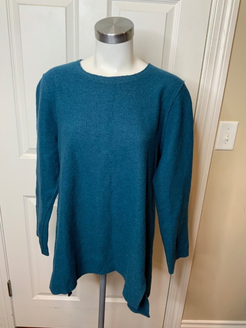 Eileen Fisher Blue 100% Merino Wool Crew Neck Sweater, Size M